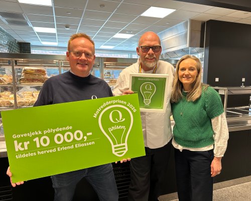 Q-Meieriene_Erlend_SpisOppMaten_Liggende